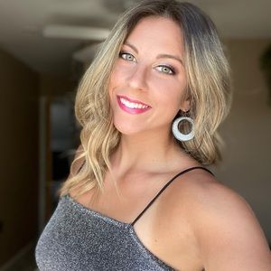 Meet your Posher, Ally